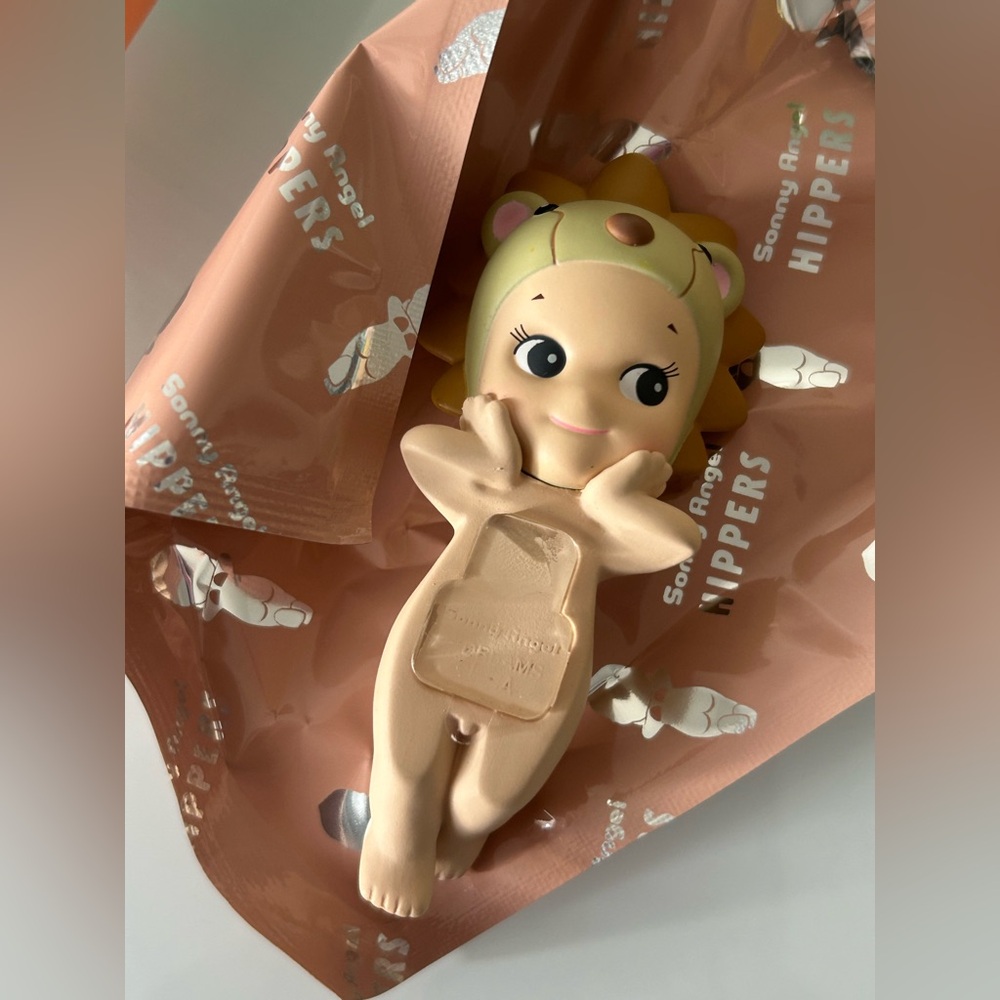 Sonny Angel Lion Hipper Blind Box Figurine Collectible - Picture 2 of 4